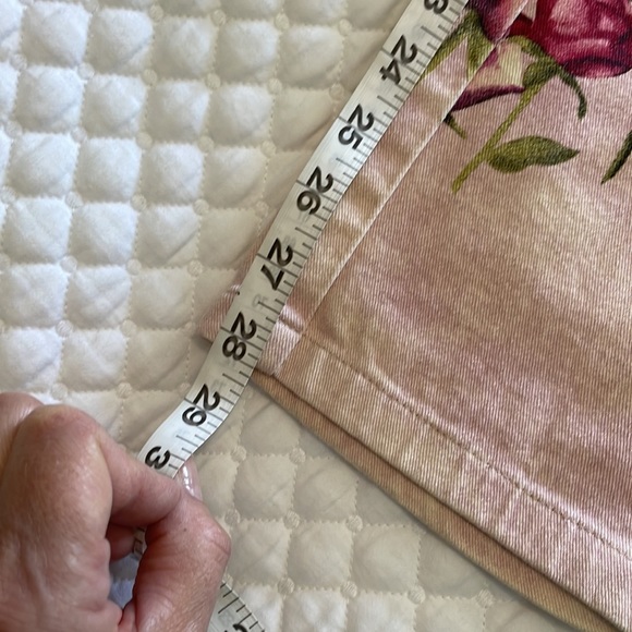 Pink denim jeans with rose pattern by Domallo size 10 - Picture 6 of 11